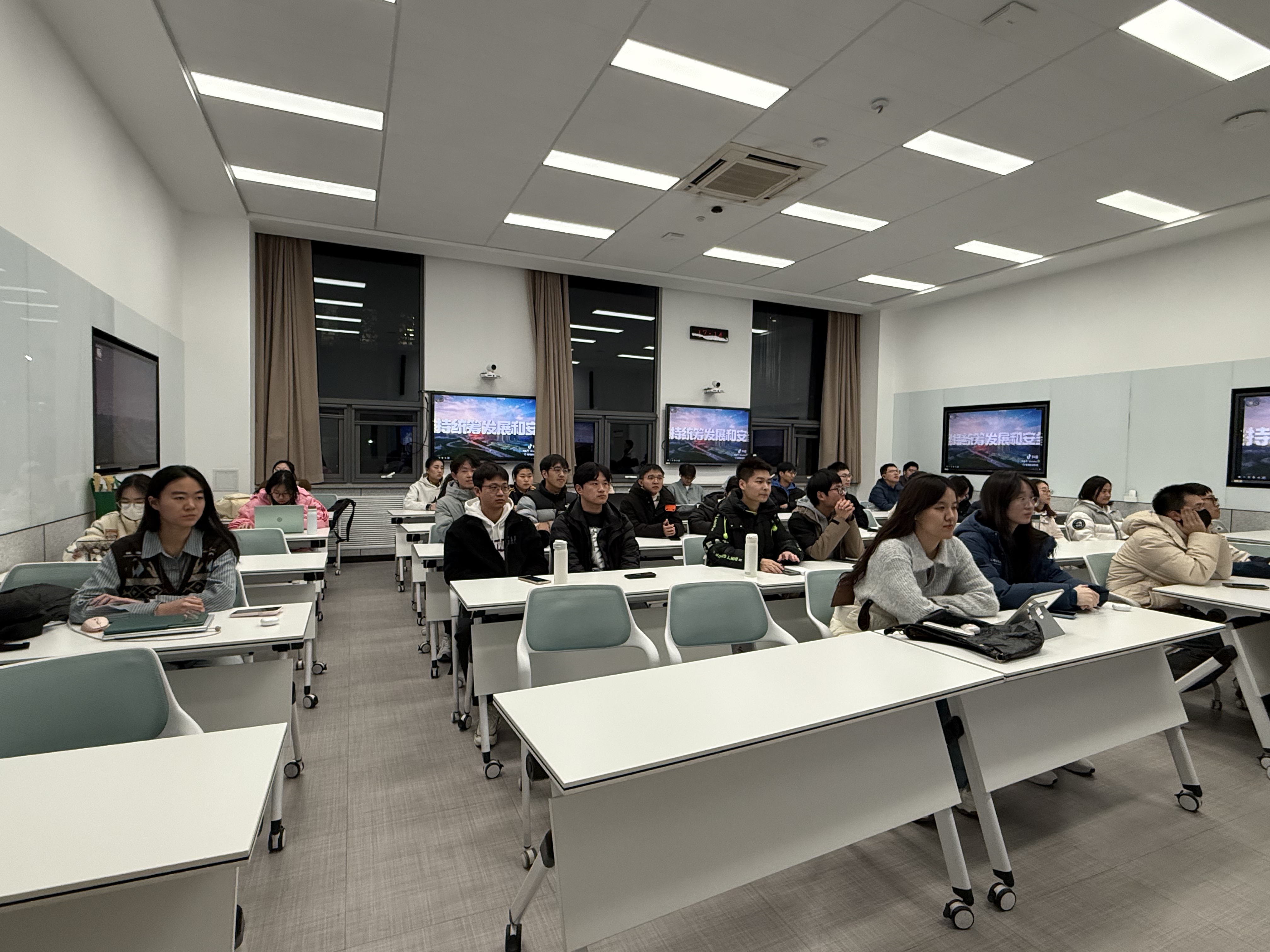 图片2.jpg 图片2.jpg